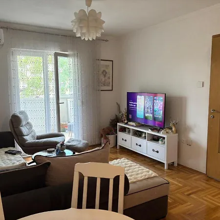 Apartmán Modern Free Parking , Near Center, Shopping Center Big, Clinical Center Of Montenegro And Quarter Podgorica