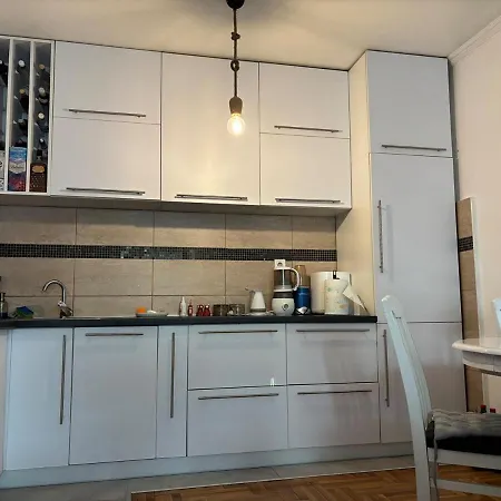 Apartmán Modern Free Parking , Near Center, Shopping Center Big, Clinical Center Of Montenegro And Quarter *