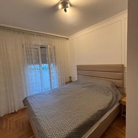 Apartmán Modern Free Parking , Near Center, Shopping Center Big, Clinical Center Of Montenegro And Quarter
