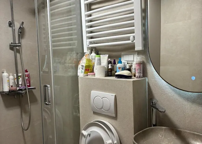 شقة Luxestay Ksenija بودغوريتْسا